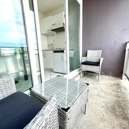 Cool Studio Louis Vicino Stazione/aereoporto Apartment