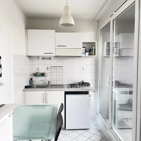 Cool Studio Louis Vicino Stazione/aereoporto Apartment