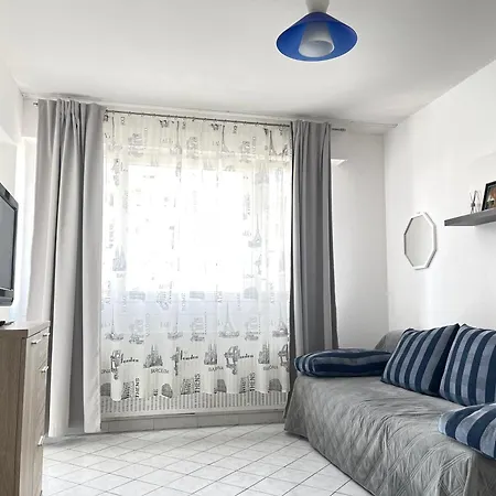 Cool Studio Louis Vicino Stazione/aereoporto Apartment